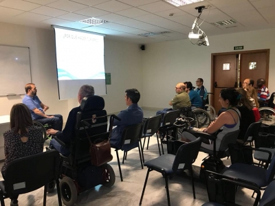 El Hospital San Juan de Dios del Aljarafe ofrece una charla sobre turismo accesible para pacientes conlesi&oacute;n medular