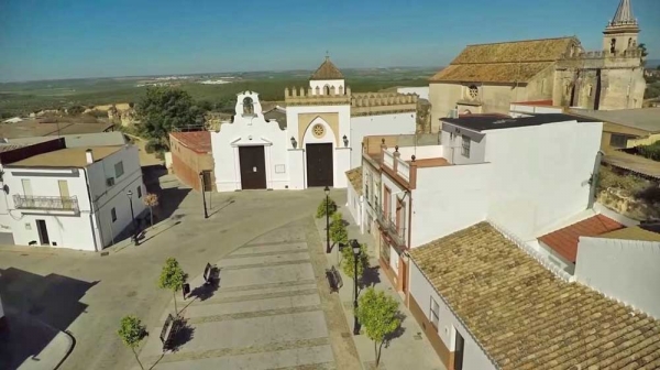Los bares y restaurantes de Sanl&uacute;car la Mayor podr&aacute;n ampliar sus terrazas en lugares p&uacute;blicos