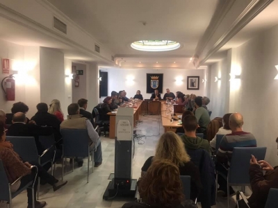 El Gobierno de Sanl&uacute;car pide al PSOE que deje de hacer &ldquo;un circo&rdquo; con la calle de Juan Esc&aacute;mez