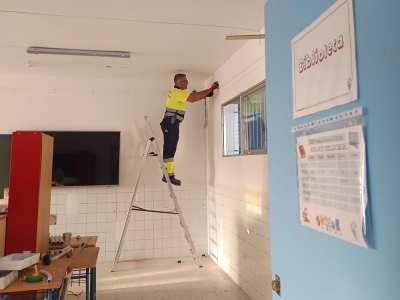El Ayuntamiento de Huévar trabaja para tener a punto el colegio nuevo para el nuevo curso escolar
