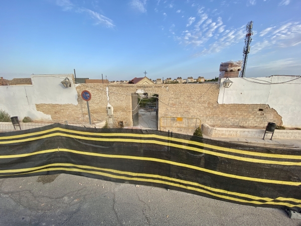 Comienzan las obras de remodelaci&oacute;n del acceso al Cementerio Municipal de Gines