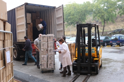 El Hospital San Juan de Dios del Aljarafe completa el env&iacute;o de un segundo contenedor con ayuda humanitaria para &Aacute;frica