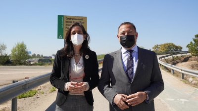 Ricardo S&aacute;nchez Ant&uacute;nez, delgado del Gobierno de la Junta en Sevilla, y Susana Cayuelas Porras, delegada territorial de Fomento.