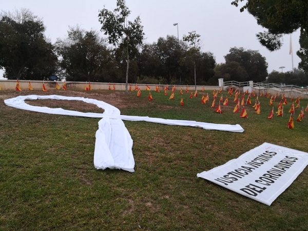ANVAC homenajea en Sevilla a los 56.000 fallecidos por Coronavirus