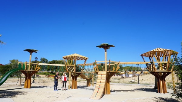 El Parque del Parlamento de Andaluc&iacute;a estrenar&aacute; un espectacular juego de aventura, una nueva tirolina y una pista multideporte