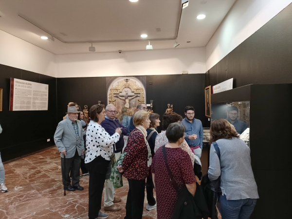 Cerca de 7.000 personas conocen el patrimonio religioso de Gines gracias a la exposici&oacute;n 'Santa Rosal&iacute;a. 300 a&ntilde;os de una devoci&oacute;n compartida'