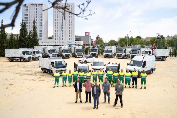 El Ayuntamiento de Mairena del Aljarafe presenta su nueva flota de recogida de residuos s&oacute;lidos