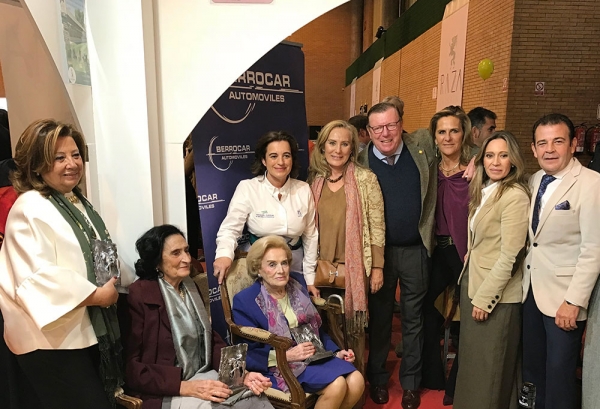 La Asociaci&oacute;n Andaluza de Monta a la Amazona rinde homenaje en su stand de SICAB a tres mujeres pioneras