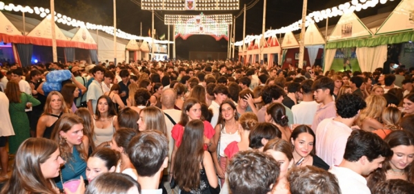 Tomares vive una gran Feria con &eacute;xito de p&uacute;blico