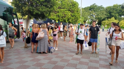Tomares combate &ldquo;Wenceslao&rdquo; poniendo rumbo a punta umbr&iacute;a con los &ldquo;Jueves a la playa&rdquo;
