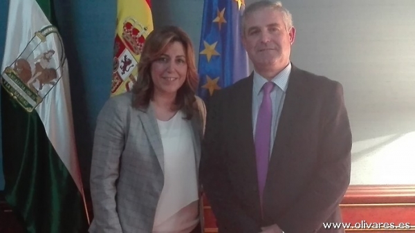 El alcalde de Olivares y la presidenta de la Junta de Andaluc&iacute;a se re&uacute;nen para impulsar un nuevo colegio en Olivares
