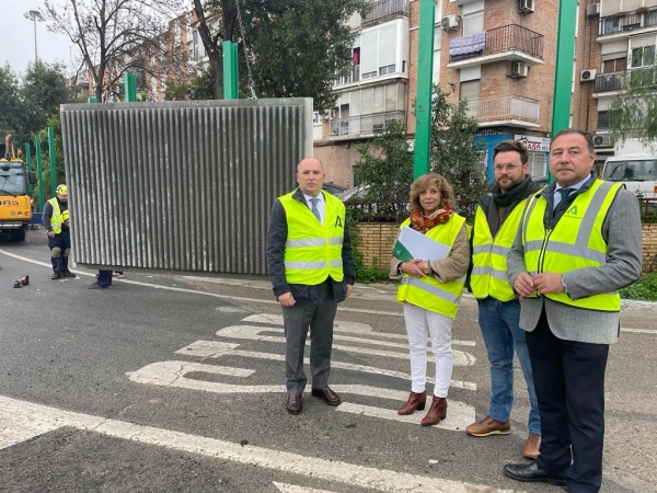 La Junta inicia la colocaci&oacute;n de pantallas ac&uacute;sticas en San Juan de Aznalfarache