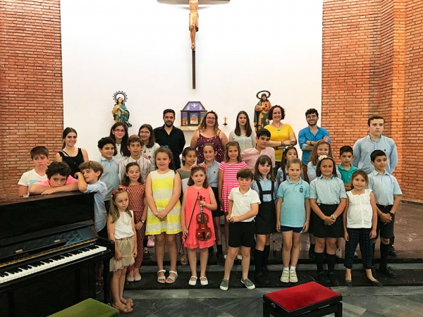 Los alumnos de la Escuela de Seraf&iacute;n Arriaza muestran su evoluci&oacute;n en la Audici&oacute;n de Fin de Curso