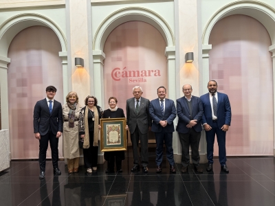La fundadora del Grupo D&iacute;az Cadenas recibe el XIX Reconocimiento a la Mujer Empresaria Sevillana