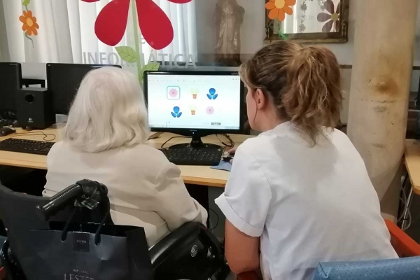 San Juan de Dios trabaja las funciones cognitivas de los mayores con un &lsquo;software&rsquo; para su estimulaci&oacute;n