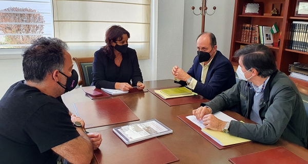 El Ayuntamiento de Espartinas solicita al consorcio de Transporte mayor frecuencia de paso de los autobuses y servicios con la estaci&oacute;n de tren, metro y hospital