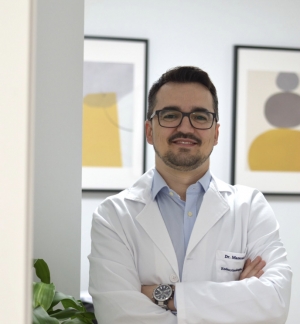 El doctor Manuel Mart&iacute;n, especialista en patolog&iacute;as hormonales y metab&oacute;licas que apuesta por la eficacia de Wegovy&reg;️