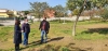  La alcaldesa, Cristina Los Arcos, visita con el concejal de Medio Ambiente, Manuel Gonz&aacute;lez, y  el concejal de Urbanismo, Juan Luis N&uacute;&ntilde;ez, el terreno que acoger&aacute; el jard&iacute;n japon&eacute;s.