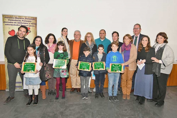Tomares recupera la memoria de los abuelos a trav&eacute;s de sus nietos