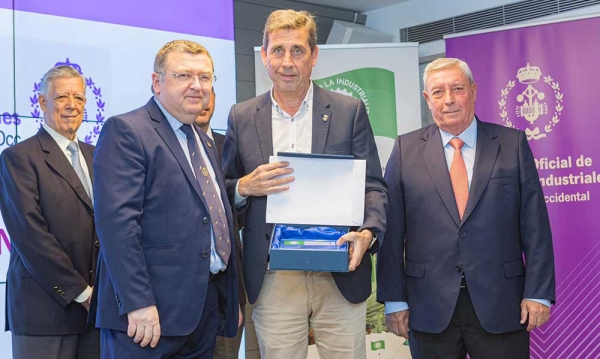 El Colegio de Ingenieros Industriales concede a Pilas la Bandera Verde en Industria
