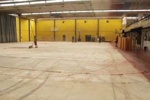 Comienza la renovaci&oacute;n de la pista polideportiva del  Pabell&oacute;n Cubierto de Gines
