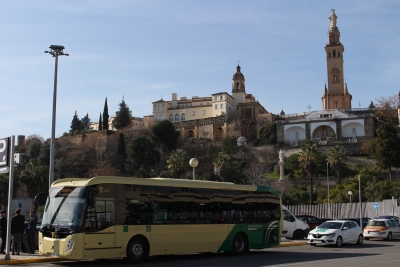 Tranv&iacute;as de Sevilla incorpora un nuevo autob&uacute;s de &uacute;ltima generaci&oacute;n a su flota en el Aljarafe sevillano