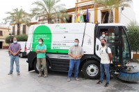 El Ayuntamiento de Gines incorpora una nueva m&aacute;quina barredora a las labores de limpieza viaria