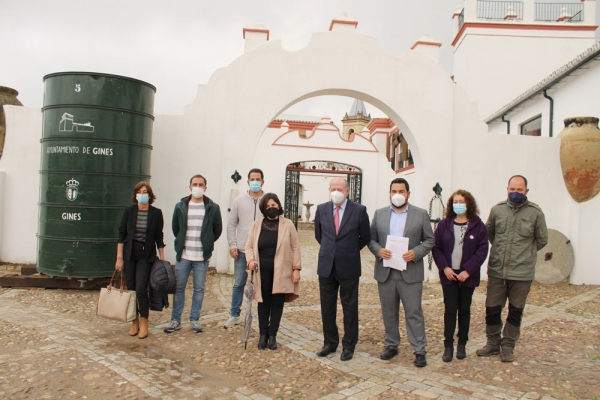El Alcalde de Gines estudia junto al presidente de la Diputaci&oacute;n nuevas v&iacute;as de financiaci&oacute;n para importantes proyectos en la localidad